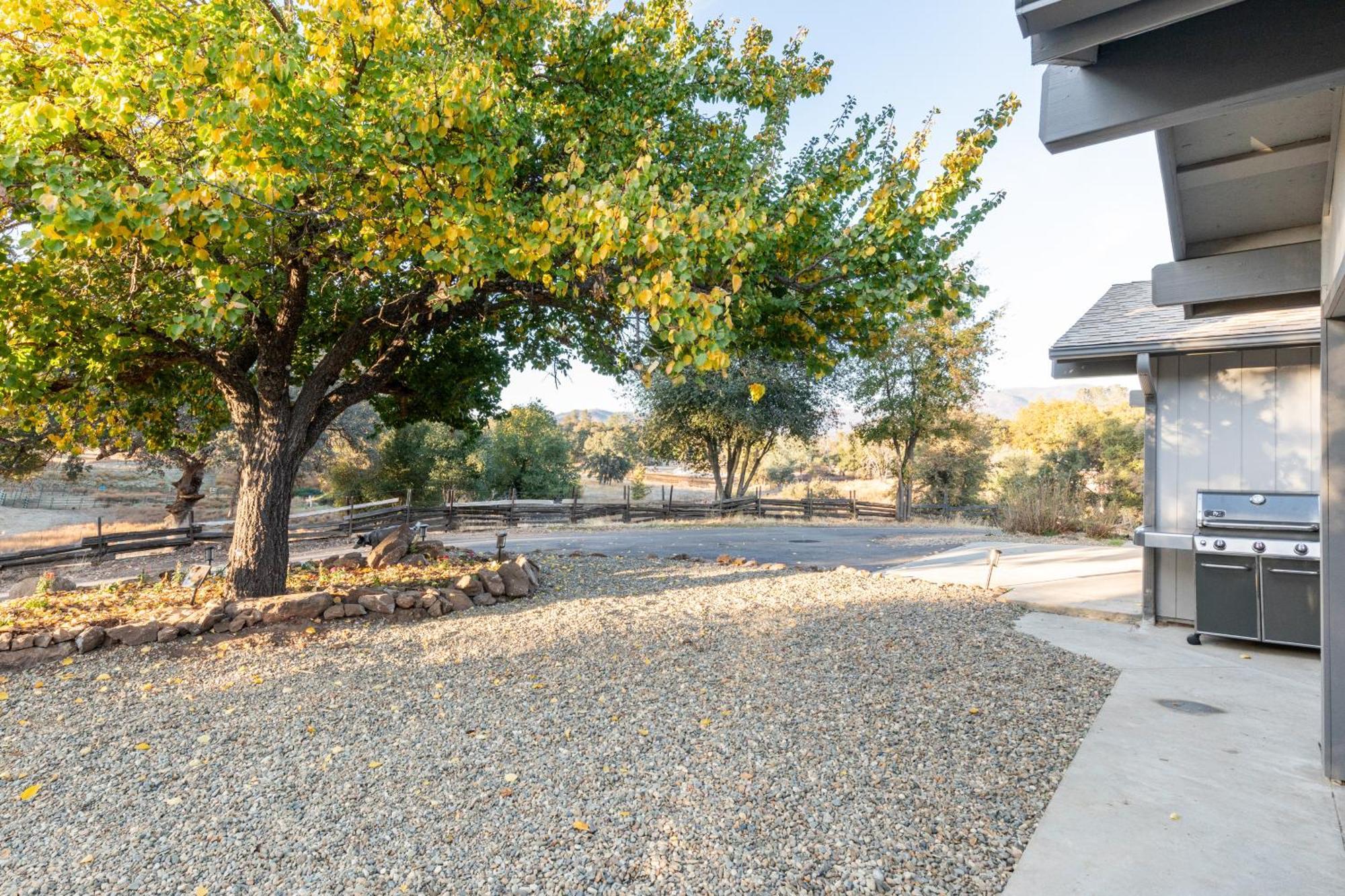 Rolling Oaks Ranch - 200 Acres Of Lakeside Beauty & Countryside Serenity Mariposa Luaran gambar